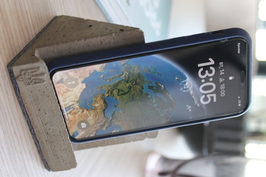 Підставка для телефон, планшета з бетону Скеля з тризубом